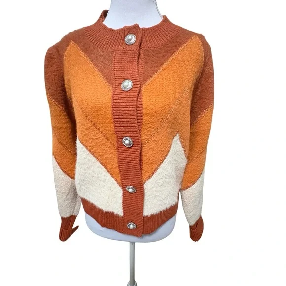 Allison New York Chevron Colorblock Button-Front Cardigan in Rust & Cream - Picture 3 of 8